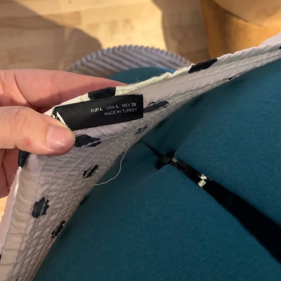 Polka crop top with long puffy sleeves - Picture 7 of 8